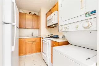 Photo #5: 202528147 Listing 