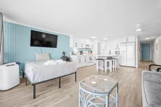 Photo #5: 202528156 Listing 