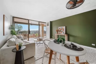 Photo #5: 202528166 Listing 