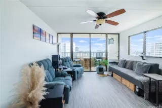 Photo #3: 202528180 Listing 