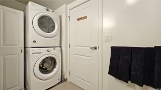 Photo #5: 202528183 Listing 