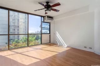 Photo #3: 202528189 Listing 