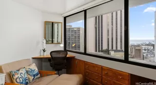 Photo #4: 202528203 Listing 