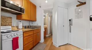 Photo #6: 202528203 Listing 