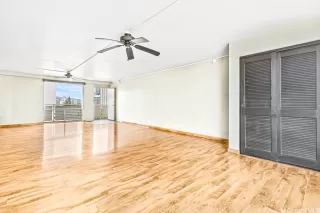 Photo #4: 202528215 Listing 