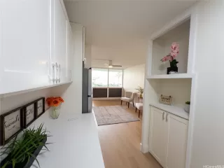 Photo #4: 202528233 Listing 