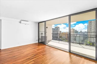 Photo #3: 202528238 Listing 