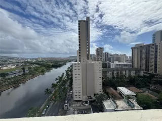 Photo #5: 202528248 Listing 