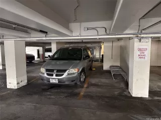 Photo #6: 202528248 Listing 