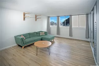 Photo #3: 202528257 Listing 