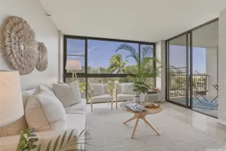 Photo #3: 202528258 Listing 