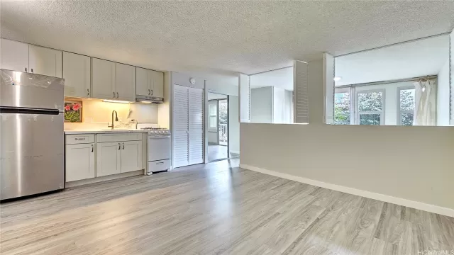MLS: 202528271 Condo For Sale