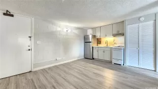 Photo #2: 202528271 Listing 