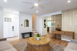 Photo #2: 202528282 Listing 