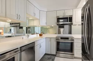 Photo #4: 202528290 Listing 