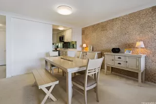 Photo #5: 202528290 Listing 