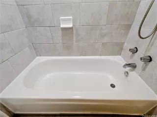 Photo #5: 202528303 Listing 