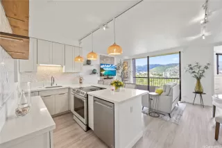 Photo #2: 202528307 Listing 