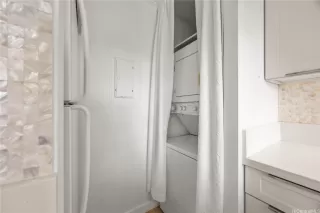 Photo #5: 202528307 Listing 