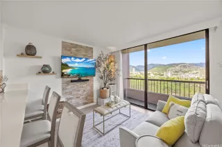 Photo #6: 202528307 Listing 