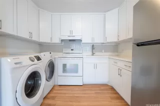 Photo #5: 202528315 Listing 