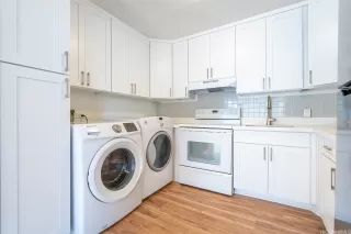 Photo #6: 202528315 Listing 