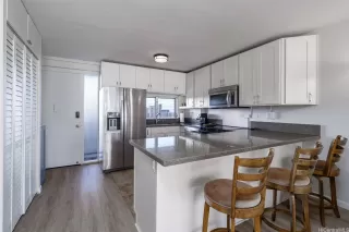 Photo #2: 202528319 Listing 