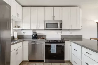 Photo #3: 202528319 Listing 