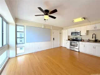 Photo #2: 202528320 Listing 