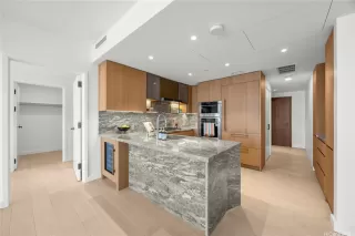 Photo #4: 202528333 Listing 