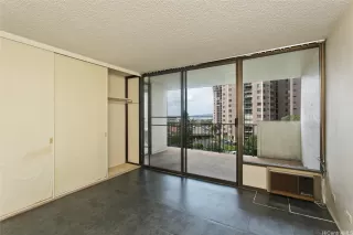 Photo #4: 202528344 Listing 