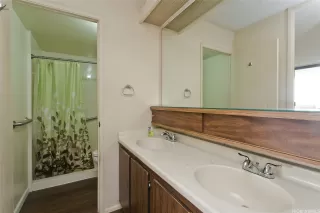 Photo #5: 202528344 Listing 