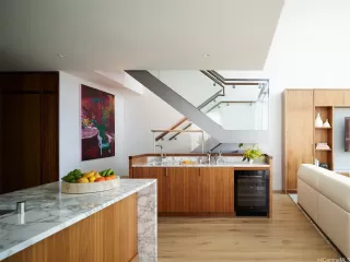 Photo #2: 202528353 Listing 