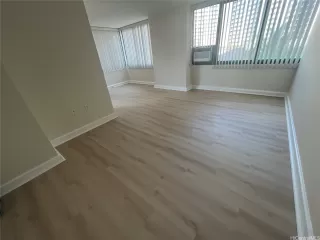 Photo #4: 202528370 Listing 