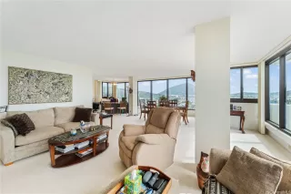 Photo #5: 202528389 Listing 