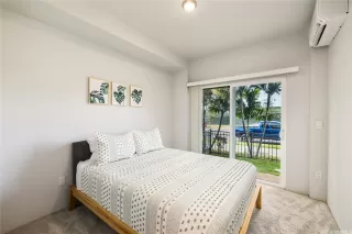 Photo #5: 202528397 Listing 