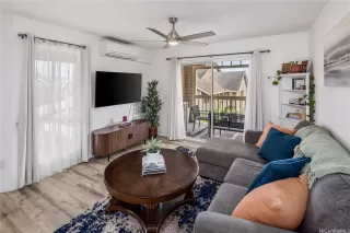 Photo #3: 202528404 Listing 