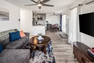 Photo #5: 202528404 Listing 