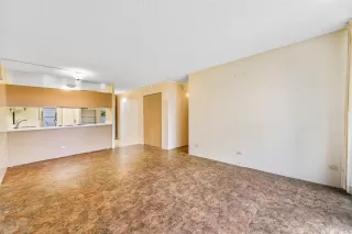 Photo #3: 202528412 Listing 