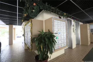 Photo #4: 202528415 Listing 