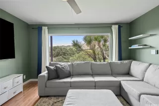 Photo #3: 202528424 Listing 