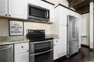 Photo #3: 202528425 Listing 