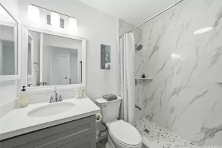 Photo #6: 202528432 Listing 