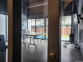 Photo #6: 202528437 Listing 