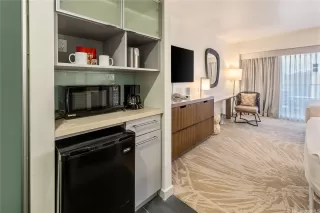 Photo #4: 202528442 Listing 