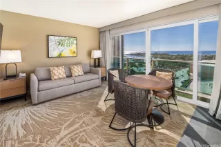 Photo #5: 202528443 Listing 