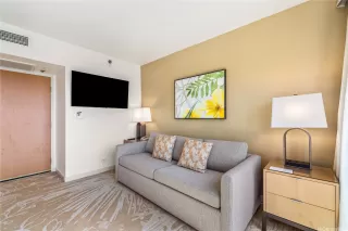 Photo #6: 202528443 Listing 