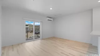 Photo #5: 202528453 Listing 