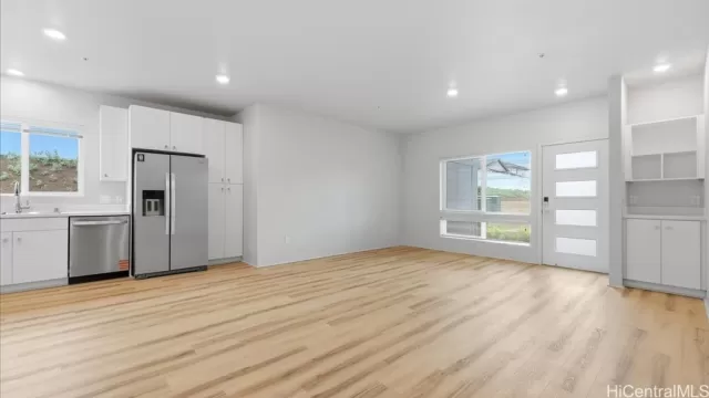 MLS: 202528456 Condo For Sale