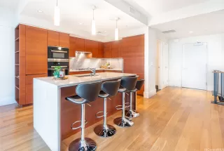 Photo #6: 202528467 Listing 